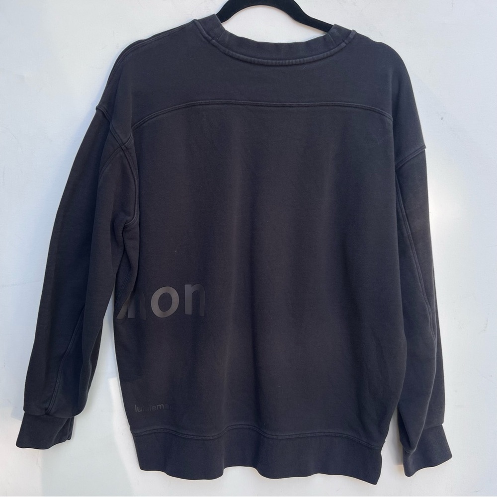 Lululemon perfectly oversized crew spell out sweatshirt 4 black logo - Picture 3 of 8